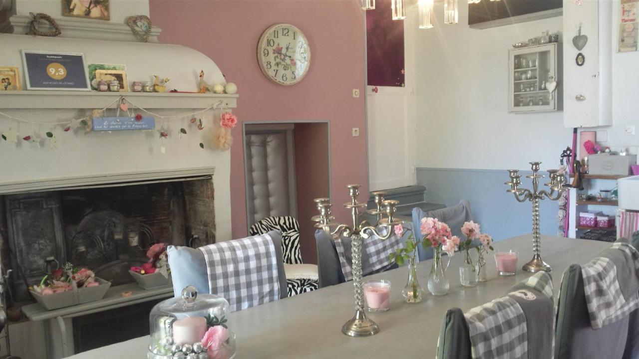 Aux Roses De L'Etang Hotell Capestang Eksteriør bilde